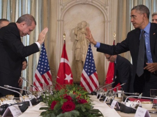 Obama se sastao s Erdoganom i podsjetio ga tko je zajednički neprijatelj