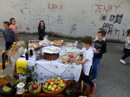 FOTO: Dani kruha u OŠ fra Jeronima Vladića Ripci