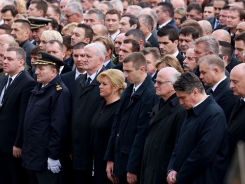 Oko 50 tisuća ljudi u Vukovaru obilježava Dane sjećanja