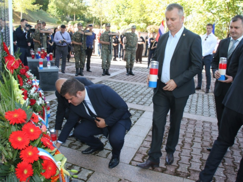 FOTO: Na Uzdolu obilježena 24. obljetnica stravičnog pokolja nad Hrvatima