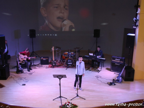 FOTO/VIDEO: Marko Bošnjak održao koncert zahvale u Prozoru