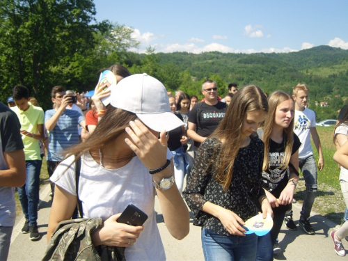 FOTO: Krizmanici župe Prozor na susretu mladih u Komušini