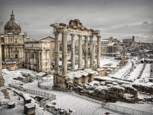 Rim: U čišćenju snijega pomaže vojska