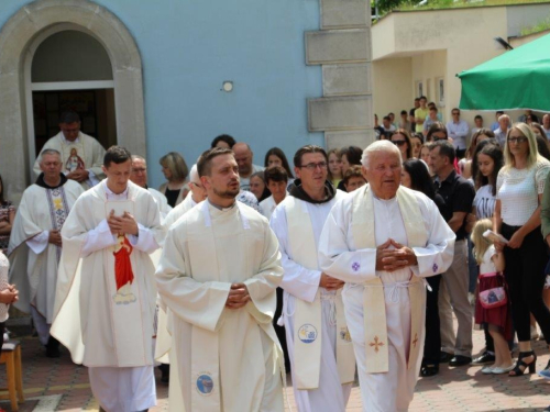 FOTO: Vanjska proslava patrona župe Prozor