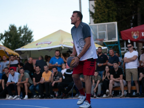 FOTO: Ekipa ''La Pont'' pobjednik 18. Streetball Rama 2020.