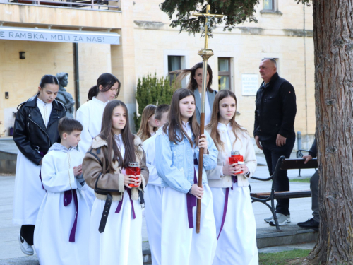 FOTO: Put križa kroz fratarski gaj na Šćitu