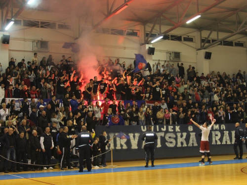 FOTO: Pogledajte atmosferu na tribinama na košarkaškom finalu između Rame i Čapljine