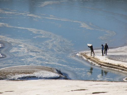 FOTO: Minusi počeli lediti Ramsko jezero