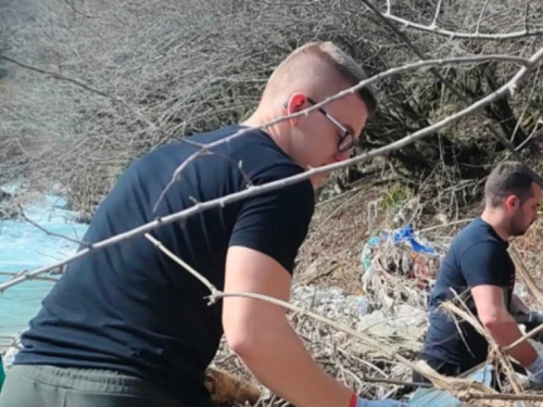 Ekološka akcija: U Jablanici se čisti Doljanka nakon jesenskih nepogoda