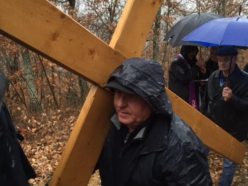 FOTO: Uzdol proglašen mjestom posebnog pijeteta