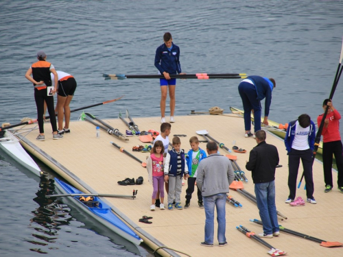 FOTO: Na Ramskom jezeru održana 3. veslačka regata