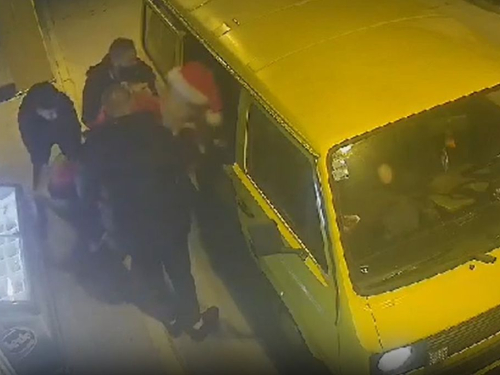 VIDEO: Potraga za lopovima - ukrali Djeda Božićnjaka s benzinske crpke Ćurković