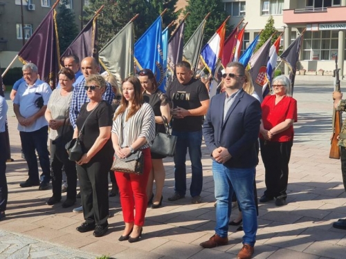 Travnik: Obilježena godišnjica stradavanja 226 branitelja i 44 civila