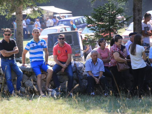 FOTO: Na Vran planini služena misa za poginule duvandžije