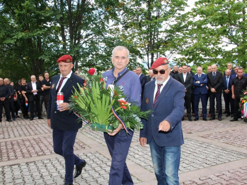 FOTO: Obilježena 26. obljetnica stradanja Hrvata na Uzdolu