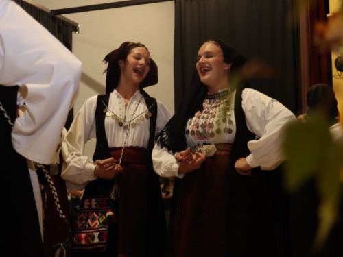 FOTO: Večer folklora u Prozoru: HKUD-ovi ''Rama'' i ''fra Petar Bakula'' oduševili publiku