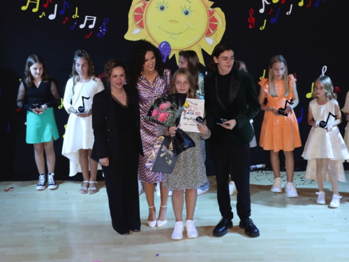 FOTO: Sara Juričević pobjednica dječjeg festivala ''Mala Rama 2023.''