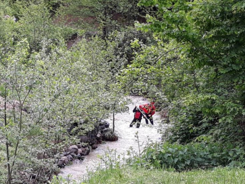 I osmi dan traje potraga za dječakom kod Žepča