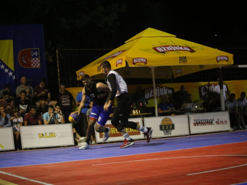 FOTO: Ekipa ''Makarska 3x3'' pobjednik 19. Streetball Rama 2021.