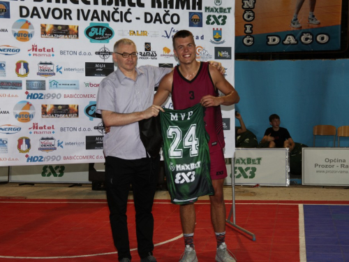 FOTO: 'Vlasenica IN Domić' pobjednik 22. Streetball Rama - Davor Ivančić Dačo