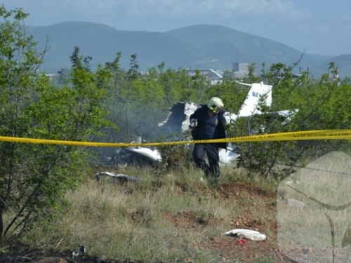 Pao avion kod Mostara, poginuo instruktor, troje djece i mlađi muškarac