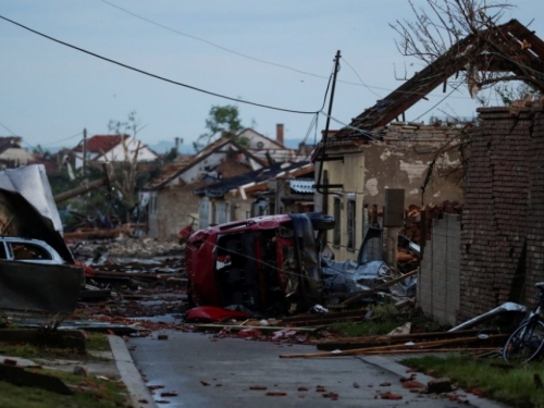 Razoran tornado pogodio Češku: Sve je sravnjeno sa zemljom, više od 200 ozlijeđenih