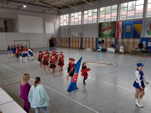 Ramske mažoretkinje na prvom festivalu mažoret plesa u Kiseljaku