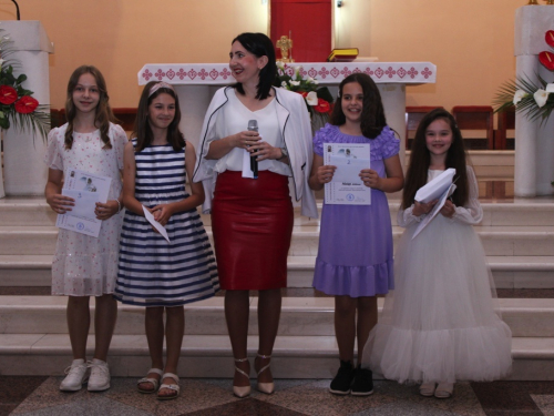 FOTO: U Prozoru održan dječji festival 'Djeca pjevaju Isusu'