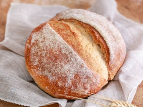 Domaći kruh sa sodom bikarbonom koji se peče u vrećici