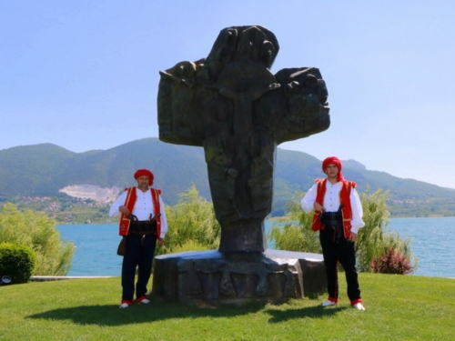 Povijesne hrvatske postrojbe posjetile Ramu i Šćit