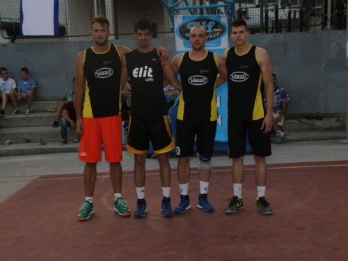 FOTO: Druga večer Streetball turnira u Prozoru