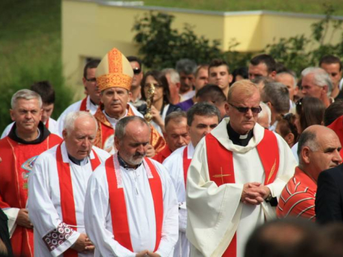 FOTO: 21. obljetnica stradanja Hrvata na Uzdolu