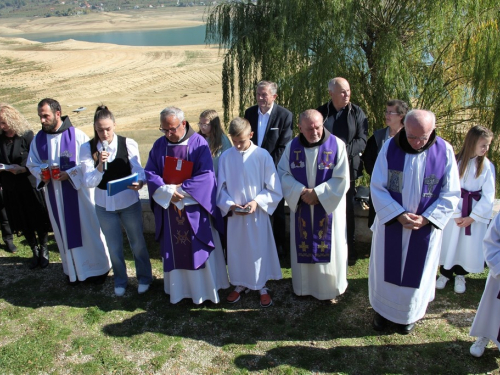 FOTO: Na Šćitu obilježen Dan sjećanja na ramske žrtve