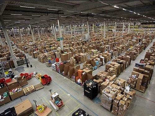 Amazon zapošljava 100.000 ljudi