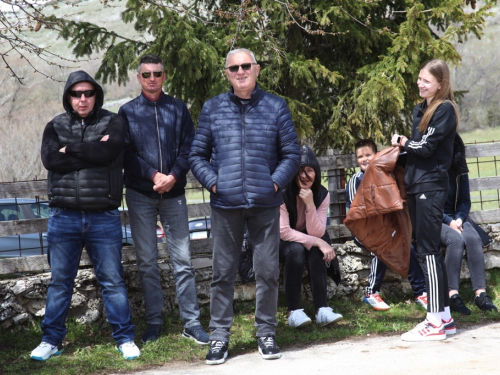 FOTO: Druženje Rumbočana i sv. misa na Zahumu