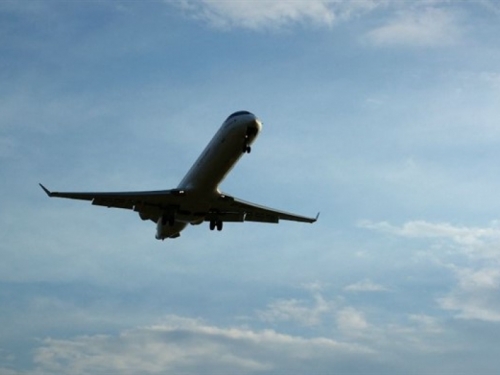 Prijetnja bombom: Poljski zrakoplov morao prisilno sletjeti u Prag