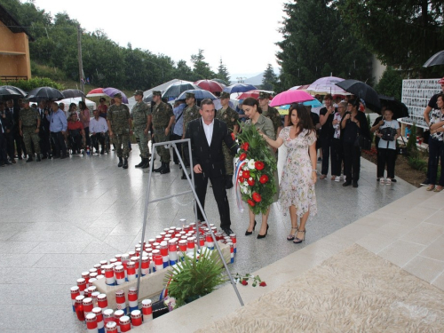 UZDOL: Otkriven spomenik poginulim braniteljima i obilježen Dan 3. bojne brigade Rama