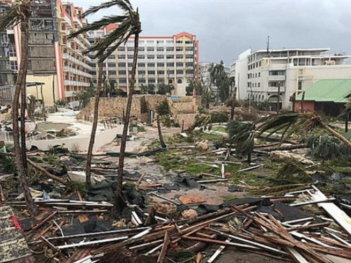 Irma ruši sve pred sobom, zabilježene ljudske žrtve