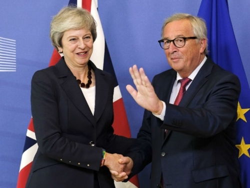 Theresa May stigla u Bruxelles. Hoće li propasti veliki summit o Brexitu?