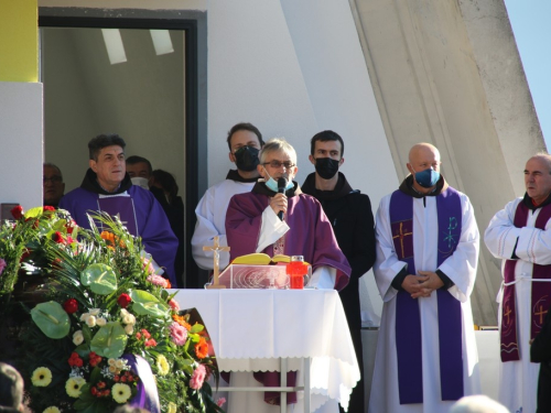 FOTO: Sahranjen fra Živko Petričević