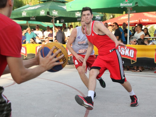 FOTO: ''General Vasilije Mitu'' iz Zagreba pobjednik 15. Streetball Rama