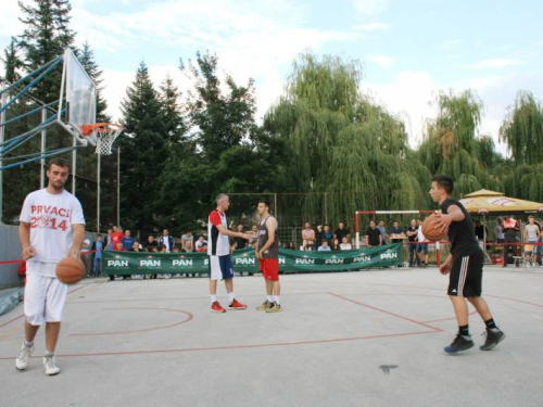 FOTO: Počeo turnir u uličnoj košarci "Streetball Rama 2014."