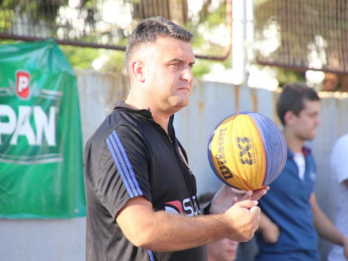 FOTO: ''General Vasilije Mitu'' iz Zagreba pobjednik 15. Streetball Rama