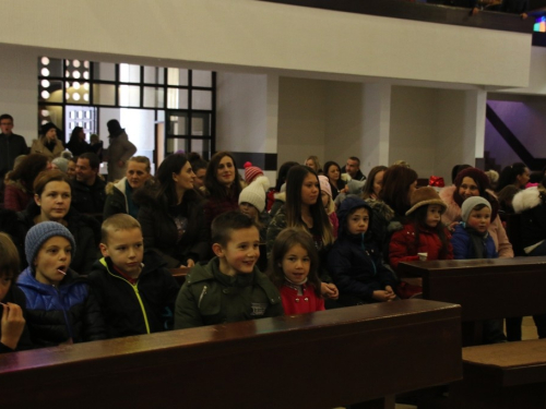 ​FOTO: Sv. Nikola s radošću dočekan u župi Rumboci