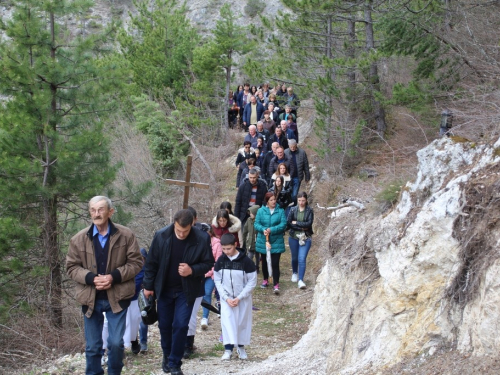 FOTO: Ramski put križa u Podboru