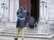 Hrvatska: Zapaljen ulaz u crkvu