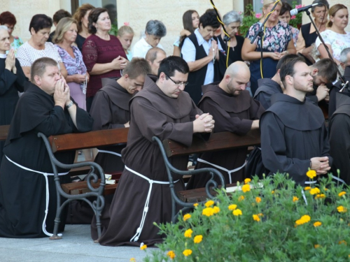 FOTO: Misa Uočnica povodom proslave Velike Gospe u župi Rama Šćit