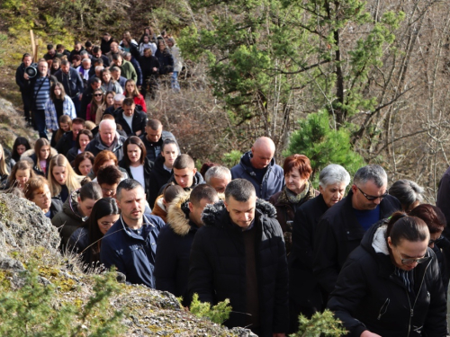 FOTO: Ramski put križa u Podboru