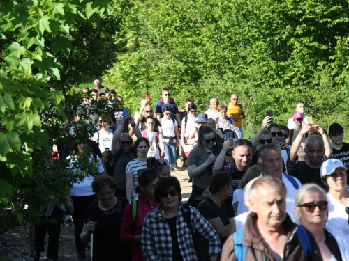 FOTO: Jedinstveni događaj na Pidrišu - stigle moći sv. Ante