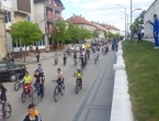 Više od stotinu mališana sudjelovalo u biciklijadi ulicama Tomislavgrada